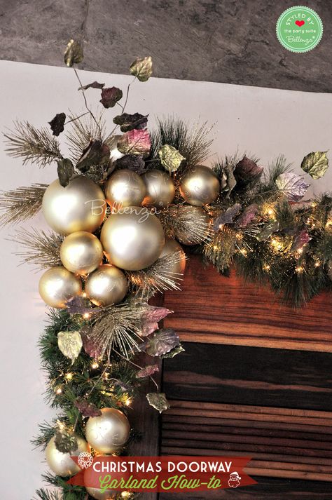 Corner of doorway with gold assorted baubles // Bellenza. Christmas Garland Interior Doorway, Around Door Christmas Decorations, How To Make A Corner Christmas Swag, Corner Swag Diy, Corner Swags For Christmas, Corner Swags For Christmas Diy, Doorway Christmas Decorations, Christmas Doorways Indoor, Christmas Corner Swags