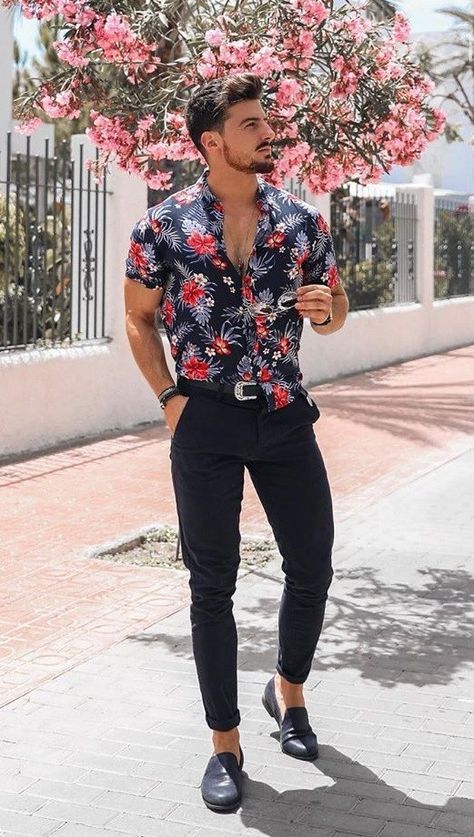 10 Pretty Amazing Floral Shirt for Men Shirtdress Outfit, Floral Shirt Outfit, Floral Dress Shirt, Jeans Outfit Men, Shirt Outfit Men, Mens Summer Outfits, Mens Casual Outfits Summer, Men Fashion Casual Shirts, Stylish Men Casual