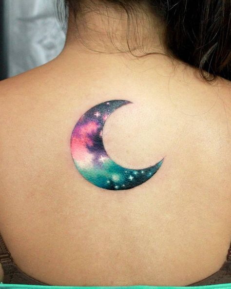 Watercolor Galaxy Tattoo, Tattoo Sonne, Cosmic Tattoo, Tattoo Moon, Galaxy Tattoo, Moon Tattoo Designs, Trendy Tattoo, Space Tattoo, Tattoo Feminina