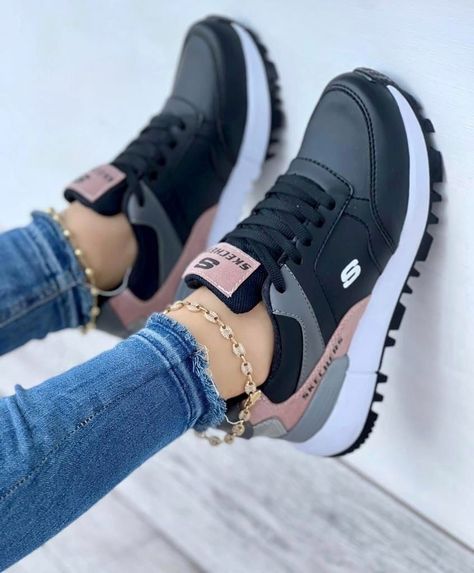 Material: Sintético Suela: Inyectada Modelo: Deportvo Sexo: Femenino Color: Negro con Rosado Producto Importado Stylish Flat Shoes, Casual Shoes Women Sneakers, Crocs Fashion, Latest African Men Fashion, Round Toe Sneakers, Shoes Outfit Fashion, Instagram Link, Girly Shoes, Womens Athletic Shoes