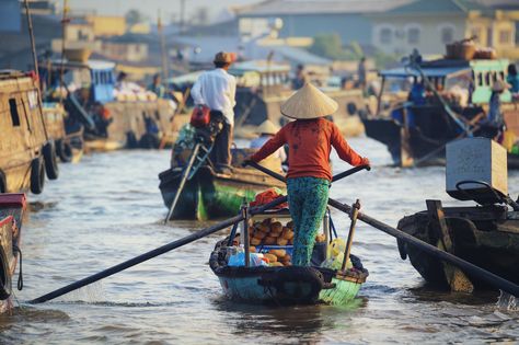 7 Under-the-Radar Canal Cities to Visit Now Photos | Architectural Digest Floating Market, Mekong Delta, Traditional Market, Can Tho, South Bank, Se Asia, Sustainable Business, Southeast Asian, Travel Images