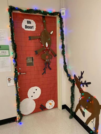 Deer Door Decorations For School, Oh Deer Door Decoration, Preschool Christmas Door, Cubicle Halloween Decorations, Winter Door Decorations Classroom, Christmas Door Decorating, Diy Christmas Door Decorations, Door Decorations Classroom Christmas, Holiday Door Decorations