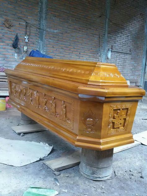 Peti Mati, Wood Casket, Wood Panelling, Living Room Sofa Set, Furniture Design Wooden, Chinese Traditional, Room Sofa, Sofa Set, Living Room Sofa