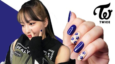 navy and cream flower nails kpop nail art momo twice once Kpop Idols Nail Designs, Twice Nail Ideas, Twice Themed Nails, Twice Inspo Nails, Twice Nail Art Kpop, Kpop Nails Simple, Twice Kpop Nails Ideas, Kpop Idol Nails Art Twice, K Pop Idols Nail