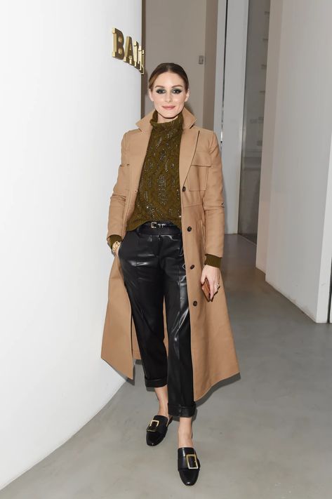 Olivia Palermo's Fashion Week Street Style Fall 2019 | POPSUGAR Fashion Look Casual Otoño, Olivia Palermo Winter, Olivia Palermo Outfit, Pijamas Women, Estilo Olivia Palermo, Olivia Palermo Lookbook, Olivia Palermo Style, Black Leather Pants, Popsugar Fashion