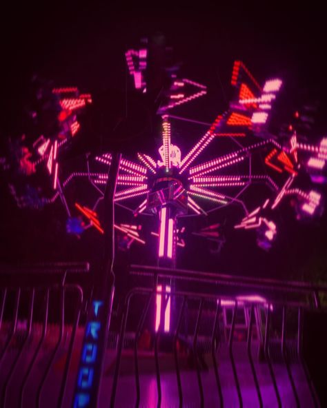 Vintage Fair Aesthetic, Alton Towers Aesthetic, Ride The Cyclone Aesthetic, Fairground Aesthetic, Funfair Aesthetic, Fair Aesthetic, Clowncore Aesthetic, Neon Carnival, Alton Towers