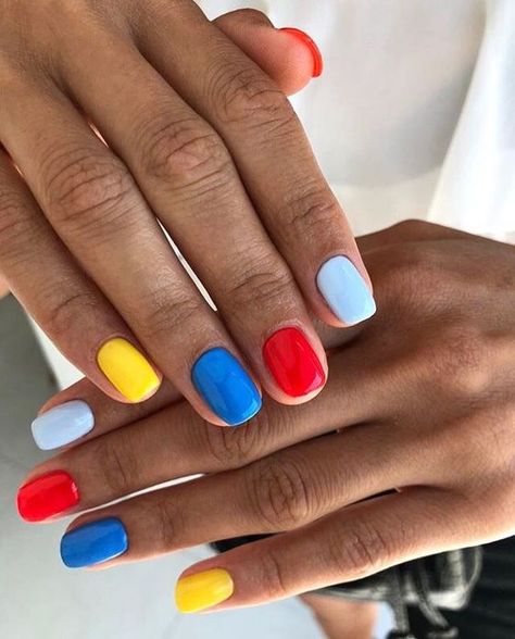 Embrace Summer 2024 with Multicolor Nails - Trendy Art Designs & Ideas Cute Nail Color Combinations, Multicolour Nails Color Combos, Summer Nails Different Colors, Three Color Nails, Short Multicolor Nails, Simple Summer Manicure, Solid Gel Nails, Primary Color Nails, Skittles Manicure