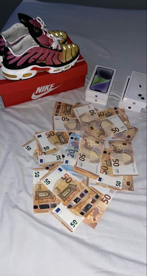 Money Challenge, Money And Happiness, Group Chat, Dream Life, Money