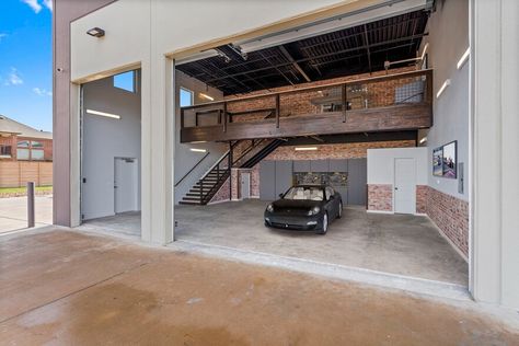 1435 FM 1463 Rd, Katy, TX 77494 - Luxury Garage Condos | LoopNet Garage With Man Cave Loft, Loft Garage Apartment, High Ceiling Garage, Shop Loft Ideas, Man Cave Loft, Lofted Cabin, Loft Garage, Big Garage, Metal House Plans