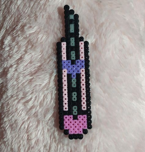 yami kawaii menhera kei hama beads boxcutter knife kawaii creepycute pastel goth pixel art sickcute Creepy Cute Perler Beads, Yami Kawaii Perler Beads, Pearler Bead Patterns Kawaii, Scene Perler Bead Patterns, Perler Cute, Emo Perler Beads, Meaty Beads, Kawaii Perler Beads, Pearler Beads Ideas Aesthetic