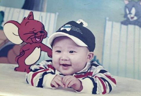 Stray Kids Baby Pictures Changbin, Changbin Baby Pictures, Happy Changbin Day, Happy Changbin, Save Your Tears, Sweet Guys, Childhood Photos, Skz In Cute, Savage Kids