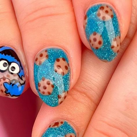 Gabby (Nail Artist) on Instagram: "Tiny lettering is my fave!! 🍪💞   Cookie Monster nails but make them slay 💅🏻" Nails Cookie Monster, Cookie Nails, Cookie Monster Nails, Monster Nails, Cookie Monster, Fall Nails, Artist On Instagram, Nails Nails, Monster Cookies