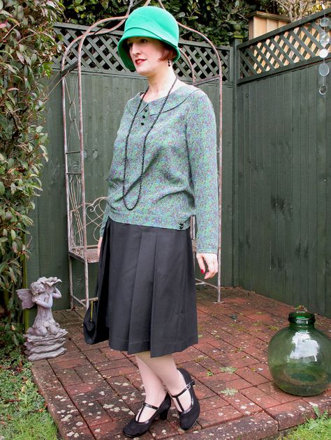 1920s Pleated Skirt, 1920s Skirts And Blouses, 1920 Skirt, Casual 1920s Outfit, 1920s Fashion Women Casual, 1920s Daywear, 1920 Pattern, 1920s Skirt, 20s Clothing