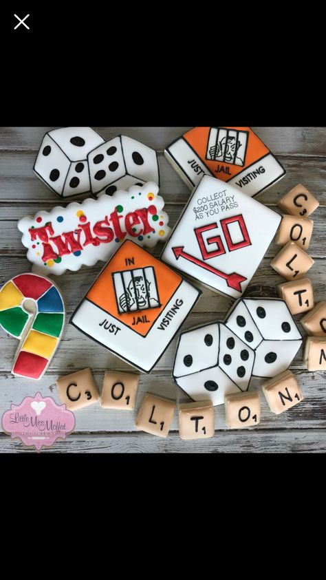 Game Night Cookies Decorated, Board Game Cupcakes, Board Game Cookies Decorated, Board Game Cookies, Game Night Cookies, Board Game Cake, Monopoly Themed Parties, Board Game Themes, Board Game Party