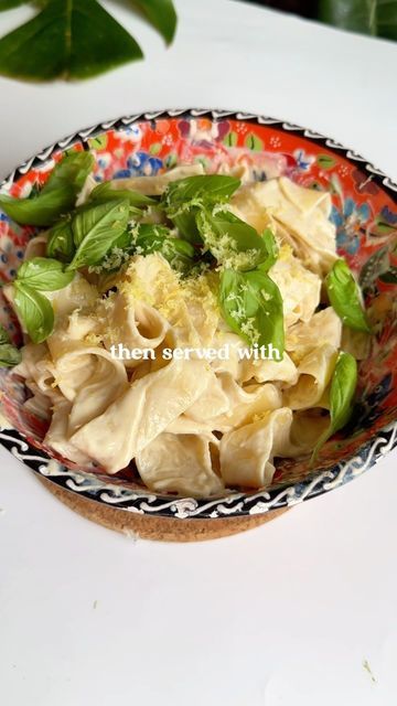 Gigi Grassia | quick protein-packed vegan recipes on Instagram: "LEMON RICOTTA PASTA

Protein per serve: 38g
Fibre per serve: 7g

Just a reminder that you can pre-order my book (link in bio) ‘Plant Protein’ for 80+ delicious high-protein, plant-based recipes!

INGREDIENTS
200g (7 oz) firm tofu, drained
4 Tbsp nutritional yeast
1 tsp red miso paste OR 2 tsp white miso
Peel of ½ unwaxed, organic lemon
Juice of ½ lemon
Drizzle of extra virgin olive oil
Pasta cooking water
200-220g (7-8 oz) durum wheat semolina pappardelle
Toppings
Grated lemon peel
Ground black pepper
Fresh basil

METHOD
Start by cooking the pasta in abundant salted water.
To a blender, add tofu, nutritional yeast, lemon juice and peel, miso paste, and a drizzle of extra virgin olive oil. Add 1 ladle of pasta cooking water an Pasta Protein, Lemon Ricotta Pasta, Oil Pasta, Pasta Toppings, High Protein Pasta, Quick Protein, Olive Oil Pasta, Red Miso, Miso Paste