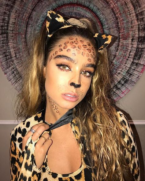 I know you guys are probably sick of halloween posts but I'm an actual cheetah ya know so Leopard Makeup Halloween, Cheetah Makeup, Cheetah Costume, Leopard Makeup, Leopard Costume, Tiger Costume, Halloween Post, Costumes For Teens, Halloween Costumes Makeup