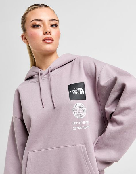 Layer Up In Outdoor-Inspired Comfort With This Women's Energy Overhead Hoodie From The North Face. In A Purple Chalk Colourway, This Jd-Exclusive Hoodie Is Cut From Soft Fleece Fabric For Everyday Comfort. It Features A Pullover, Adjustable Hood For Custom Coverage, With Ribbed Trims To Hold The Shape And A Kangaroo Pouch For Easy Storage. Finished Up With Graphic The North Face Branding To The Chest And Back. Machine Washable | Our Model Is 5'6" And Wears A Size Small.. Material: 80% Cotton/20% Polyester North Face Brand, North Face Hoodie, Birthday List, Jacksonville Jaguars, Kangaroo Pouch, Junior Outfits, Jd Sports, T-shirt Polos, Jacket Sale