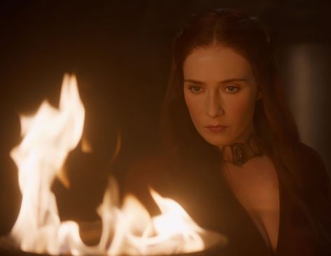 Melisandre Aesthetic, Melisandre Game Of Thrones, Game Of Thrones King, Character Aesthetics, A Song Of Ice And Fire, Game Of Thrones, Tv, Van, Halloween