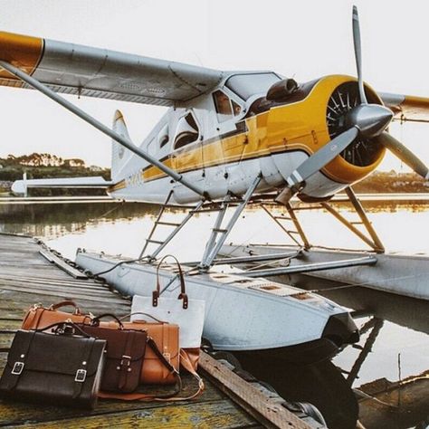 Daily Man Up (25 Photos) - Suburban Men Bush Pilot, Amphibious Aircraft, Bush Plane, Sea Plane, Float Plane, Flying Boat, General Aviation, Vintage Airplanes, Aviation Photography