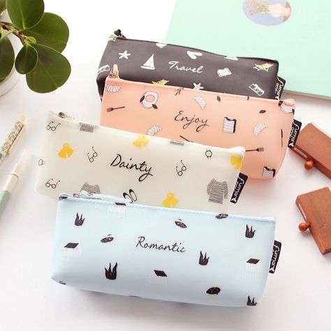 Tempat Pensil Aesthetic, Pencil Graffiti, Vintage Pencil Case, Cute School Stationary, Cute Pencil Case, Vintage Pencil, School Tool, School Materials, Stationary School