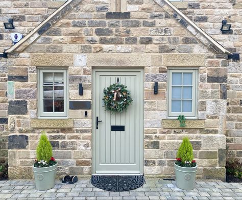 Farrow And Ball French Grey Exterior, Farrow And Ball French Grey Front Door, French Grey Front Door, Classic Entrance Door, Farrow And Ball Front Door Colours, Cottage Style Front Doors, Cottage Front Door, English Door, French Country Cottages