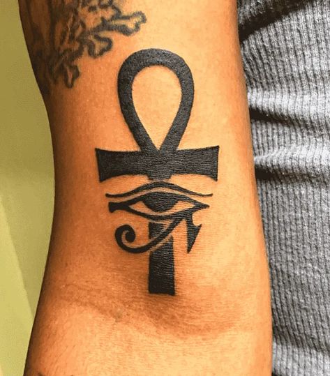 180 Excellent Ankh Tattoo Designs with Meanings (2022) - TattoosBoyGirl Ankh Arm Tattoo, Ankh Eye Tattoo, Ankh Eye Of Horus Tattoo, Ankh Tattoo Women Chest, Eye Of Ra Tattoo Design, Key Of Life Tattoo, Ankh Tattoo Women, Ankh Tattoo Design, Eye Of Ra Tattoo