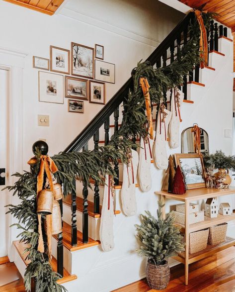 Stockings On Railing, Stockings On Staircase Banisters, Staircase Stocking Ideas, Christmas Banister Ideas, Stockings On Staircase, Christmas Decor Staircase, Staircase Styling, Staircase Decor Ideas, Christmas Staircase Decor