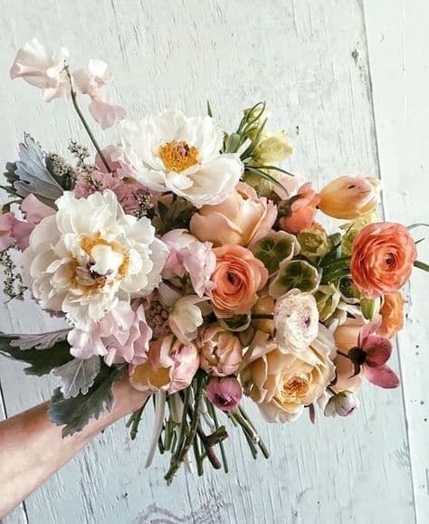 Bouquet Of Flowers, Lorde, Arte Floral, Ranunculus, Beautiful Blooms, Love Flowers, My Flower, Spring Wedding, Pretty Flowers