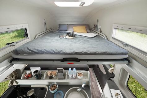 The Ford Westfalia Nugget Plus sleeps up to four on its upper and lower beds Ford Nugget, Caravan Salon, Van Bed, Ford Transit Camper, Transit Camper, Ford Transit Custom, Shipping Container House Plans, Volkswagen Camper, Low Bed