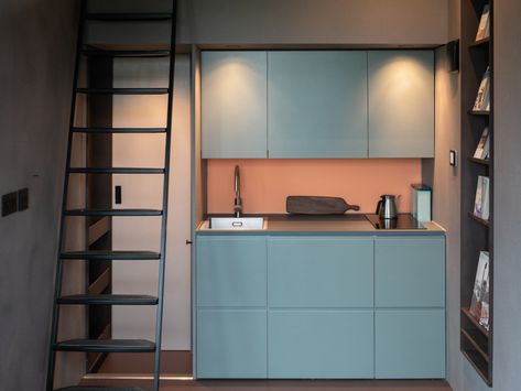 Is This the UK’s Most Insanely Stylish Cabin Stay? Tiny Loft, Mini Loft, Micro Apartment, Deco Studio, Cosy Spaces, Small Apartment Design, Loft House, Small Room Design, Tiny House Design