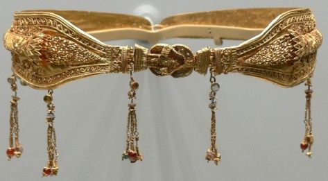 Solve Ptolemaic Egyptian Gold Diadem with Gemstones, ca. 220–100 BC jigsaw puzzle online with 60 pieces Gold Diadem, Ancient Greek Jewelry, Egypt Jewelry, Ancient Jewels, Ancient Jewellery, Royal Crowns, Alexandria Egypt, Historical Jewellery, Egyptian Jewelry