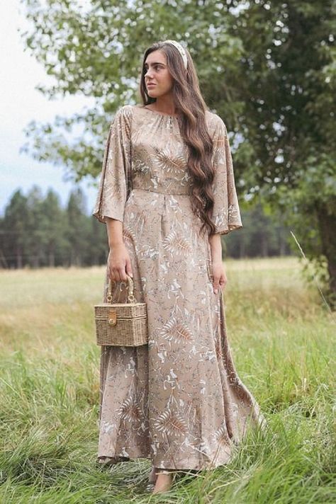 modest fashion, modest bridesmaid dresses, modest clothing, modest dresses, modest skirt, modest top, modest apparel, modest blouse, hijab, long sleeves, 3/4 sleeves, modest swimwear, modestswimsuit, ruffles, lace,long dress, bow dress, lace dress, elegant, Victorian, vintage, bridesmaid,wedding, flower girl, plus size Tool Dress, Lace Dress Elegant, Modest Blouse, Tiffany Dresses, Modest Midi Dress, Modest Dresses For Women, Modest Maxi Dress, Modest Apparel, Vintage Maxi Skirt