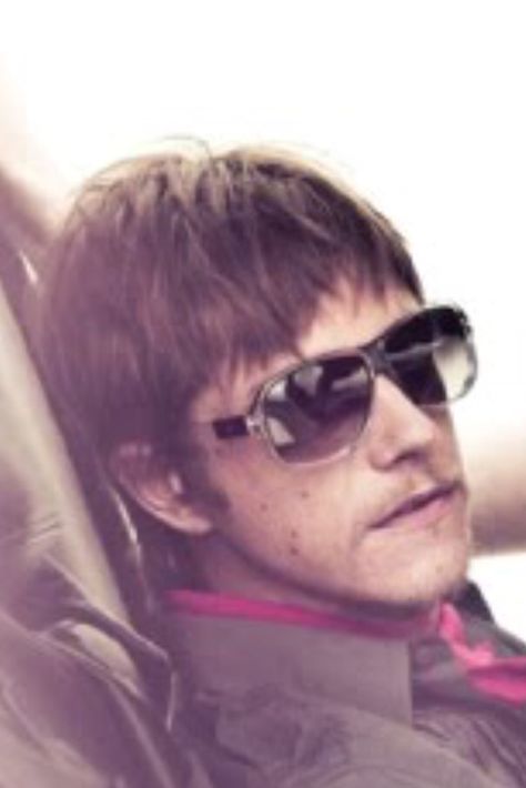 Julian Plenti Julian Plenti, Paul Banks, Starry Nights, Wearing Sunglasses, Songs To Sing, Banks, Rayban Wayfarer, Mens Sunglasses, Sunglasses