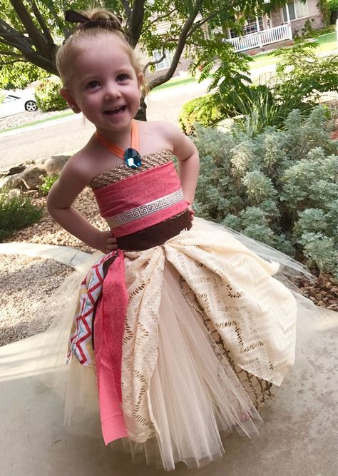 Moana Tutu Costume ($70) Halloween Costumes You Can Make, Moana Dress, Festa Moana Baby, Stretchy Crochet, Birthday Princess Dress, Island Princess, Baby Cosplay, Disney Costume, Moana Birthday Party