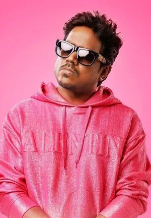 Yuvan Shankar Wallpapers Art, Yuvan Shankar Wallpapers, U1 Wallpaper Hd, Yuvan Shankar Images Hd, Shankar Images, Love Couple Images Hd, Clothing Wallpaper, Yuvan Shankar Raja, Status Pic