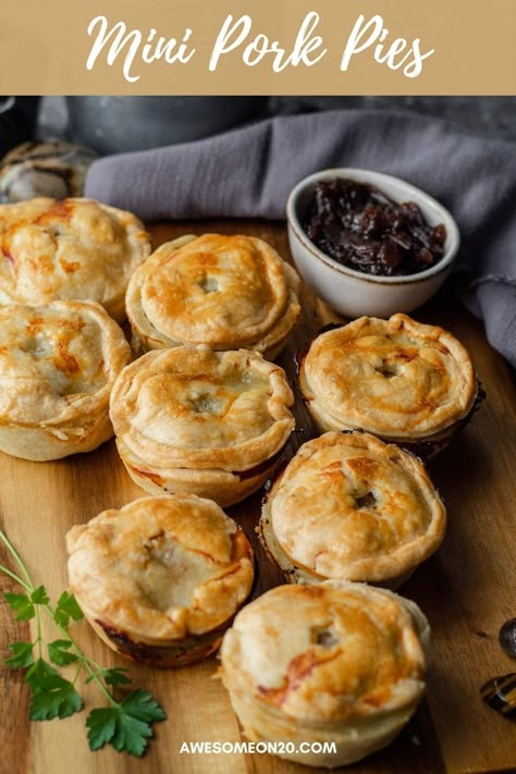 Pork Pie Recipe, Pork Pies, Ground Pork Recipes, Savoury Pies, Pie Maker, Pies Recipes, Scottish Recipes, British Recipes, Meatless Main Dishes