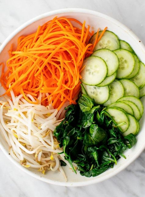 Bibimbap Recipe, Monday Recipes, Gochujang Sauce, Meatless Monday Recipes, Smoothie Bowls, Egg White, Meatless Monday, An Egg, Love And Lemons