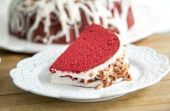 Juneteenth Food | Menu Ideas For Juneteenth Celebration Red Velvet Pound Cake Recipe, Red Velvet Pound Cake, Pound Cake With Cream Cheese, Homemade Cream Cheese Icing, Southern Red Velvet Cake, Whiskey Cake, Divas Can Cook, Red Velvet Cake Recipe, Velvet Cake Recipes