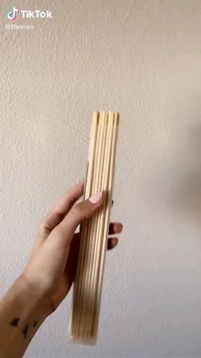 tiktok aesthetic Diy Room Decor Videos, Easy Room Decor, Diy Room Decor For Teens, Easy Diy Room Decor, Tiktok Aesthetic, Cute Diy Room Decor, Diy Wall Art Decor, Craft Room Decor, Pinterest Room Decor