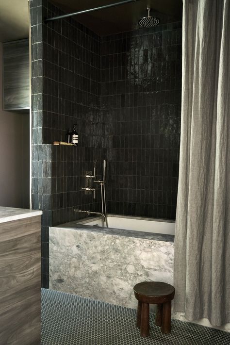 Black Zellige Bathroom, Small Italian Bathroom, Moody Coastal Home, Dark Tiled Bathrooms, Black Tile In Bathroom, Alternative Interior Design, Wall Paneling Ideas Bathroom, Black And White Shower Tile, Black Tiles Bathroom