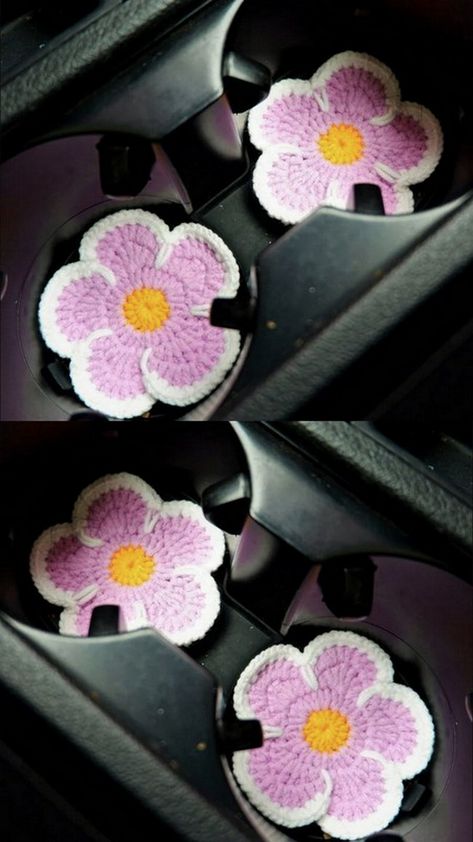 Crochet Car Coasters: A Step-by-Step Guide Car Interior Diy, Hippie Car, Girly Car Accessories, Cool Car Accessories, Crochet Car, Flower Car, Girly Car, Car Accessories For Women, Cute Car Accessories