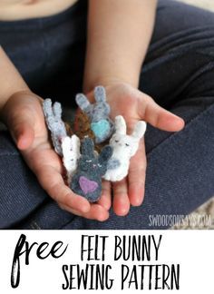 Sew up this sweet little felt bunny for your kiddo to stick in their pocket! A free stuffed animal sewing pattern to make with felt. #sewing #crafts #felt Small Felt Animals Free Pattern, Small Handsewing Project, Tiny Stuffed Animals Diy Sew, No Sew Felt Crafts, Felt Bunny Pattern, Cute Embroidery Ideas, Mini Felt Animals, Felt Figures, Free Form Crochet