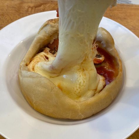 Pizza Pot Pie Recipe, Pizza Pot Pie, Jeff Mauro, Chicago Pizza, Pot Pie Recipe, Pizza Ingredients, Pot Pies Recipes, Pizza Box, Pizza Pie