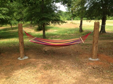 Hammock Frame Ideas, Outdoor Hammock Area, Hammock Posts, Diy Hammock Stand, Backyard Hammock, Diy Hammock, Farm Plans, Tent Design, Hammock Stand