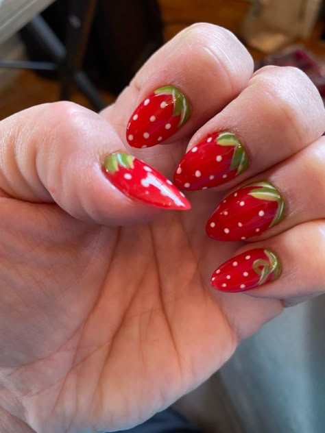 Red Fruit Nails, Berry Nails Design, Strawberry Nails Acrylic, Strawberry Nails Designs, Nails Tulip, Kiwi Nails, Nails Azul, Apple Nails, Nail Nail Designs