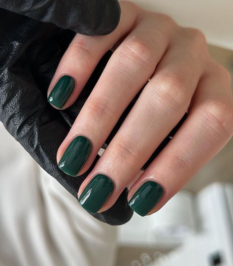 Biab Gel Nails, Dark Green Nails, Gel Nail Colors, Elegant Nails, Green Nails, Simple Nails, Nail Inspo, Nail Colors, Gel Nails