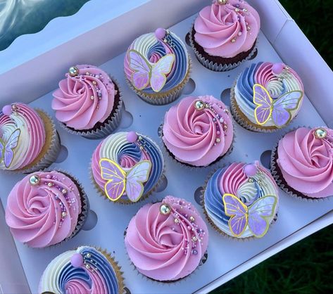 Pink And Purple Cupcakes Swirls, Butterfly Theme Cupcakes, Butterfly Cupcakes Ideas, Finch Bakery, Butterfly Cupcake Cake, Pastel Bakery, Butterfly Theme Cake, Butterfly Themed Birthday Party, Boys First Birthday Cake