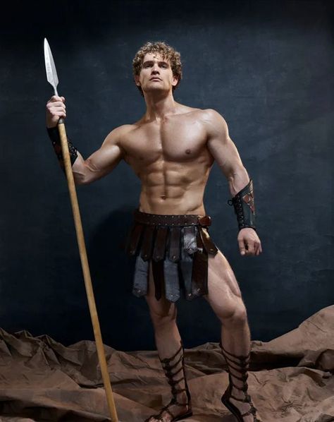 Greek Poses Male, Gladiator Reference, Gladiator Costume, Medieval Warriors, Gladiator Costumes, Androgynous Boy, Roman Gladiators, Roman Man, Photography Male