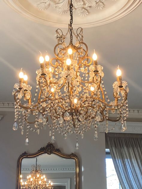 Old Money Chandelier, Monaco Mansion, Chandelier Aesthetic, Fancy Apartment, Animation Mentor, Classic House Exterior, Dream Horse, Lace Tights, Gold Chandelier