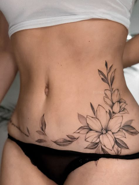 Belly Tattoo Ideas For Women, Dragonfly Back Tattoo For Women, Lotus Stomach Tattoo, Female Belly Tattoos, Tattoo Ideas Female Belly, Stomach Tattoos Women Lower, Belly Butterfly Tattoo, Tattoo On Stomach For Women, Belly Tattoos For Women Stomach